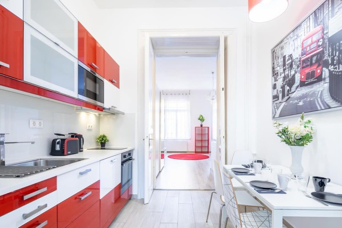 Super Central Convenient Apartment Budapest Exterior photo